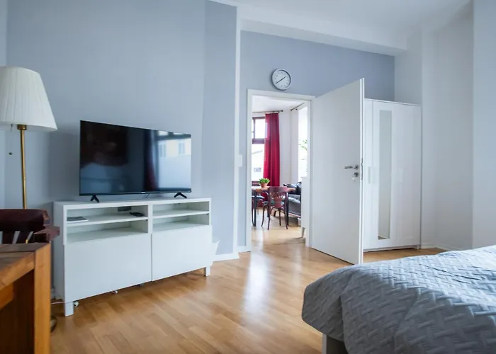 Alt-Berliner Eckkneipe - \